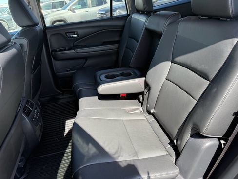 Used 2022 Honda Pilot Black Edition image 25