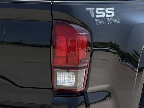 Used 2021 Toyota Tacoma SR w/ SR Convenience Package RWD image 10
