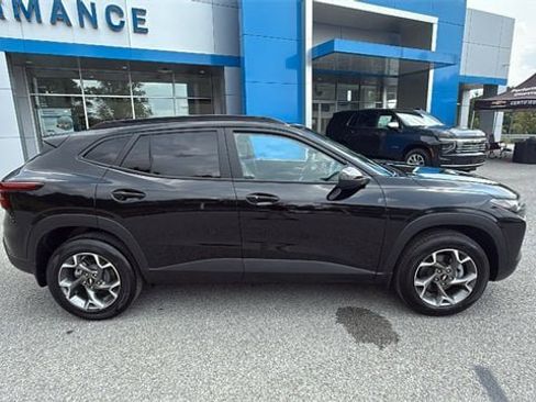 New 2025 Chevrolet Trax LT w/ Driver Confidence Package image 2