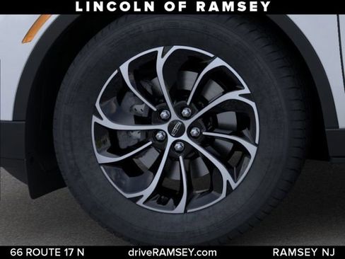 New 2026 Lincoln Nautilus Premier AWD/4WD image 20