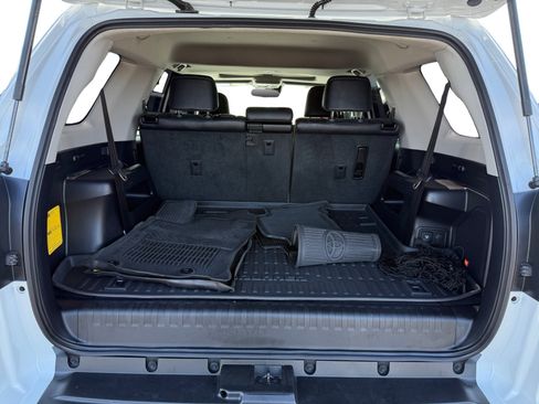 Used 2024 Toyota 4Runner Limited AWD/4WD image 17