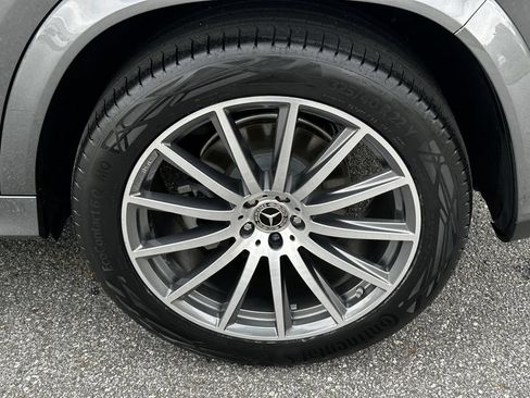 Certified 2025 Mercedes-Benz GLS 450 4MATIC image 24