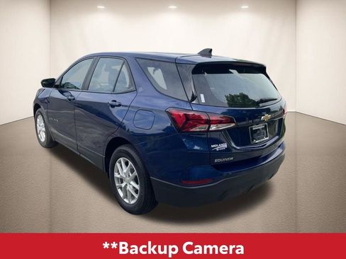 Used 2022 Chevrolet Equinox LS FWD image 4