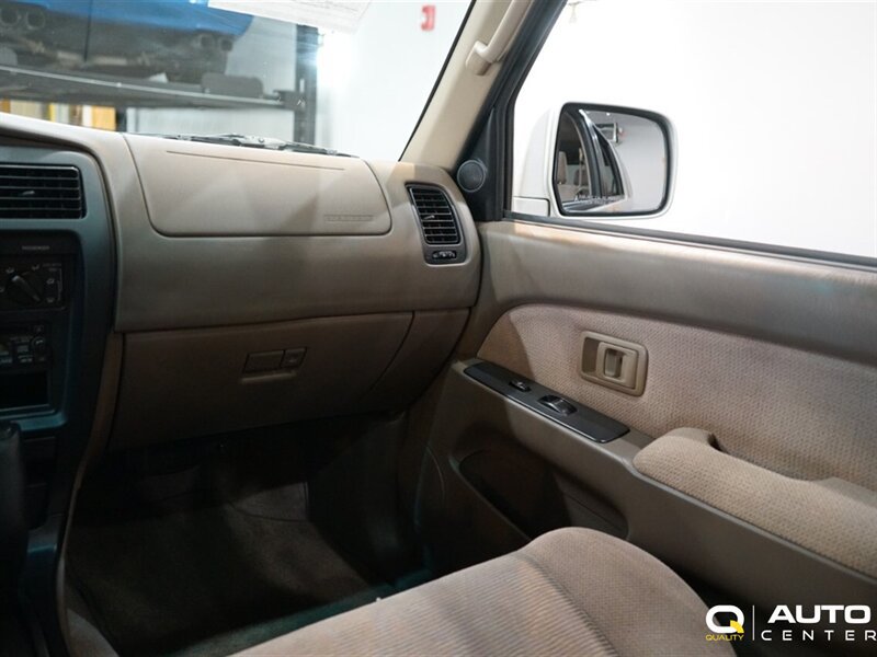 Used 1999 Toyota 4Runner SR5 AWD/4WD image 24