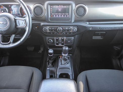 Used 2019 Jeep Wrangler Unlimited Sport S image 13