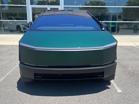 Used 2025 Tesla Cybertruck AWD Crew Cab image 8