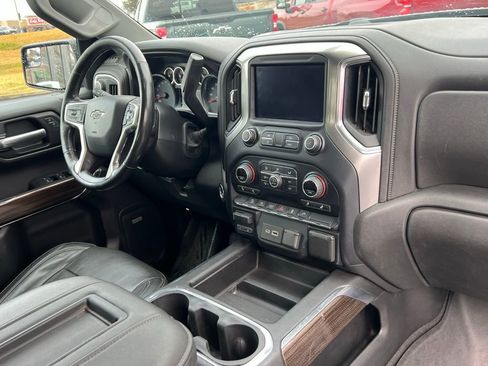 Used 2020 Chevrolet Silverado 1500 LT Trail Boss image 16