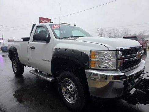 Used 2014 Chevrolet Silverado 2500 W/T w/ Snow Plow Prep Package image 3