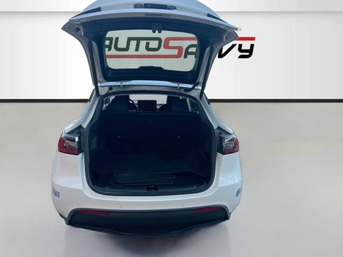 Used 2021 Tesla Model Y Long Range AWD/4WD image 26