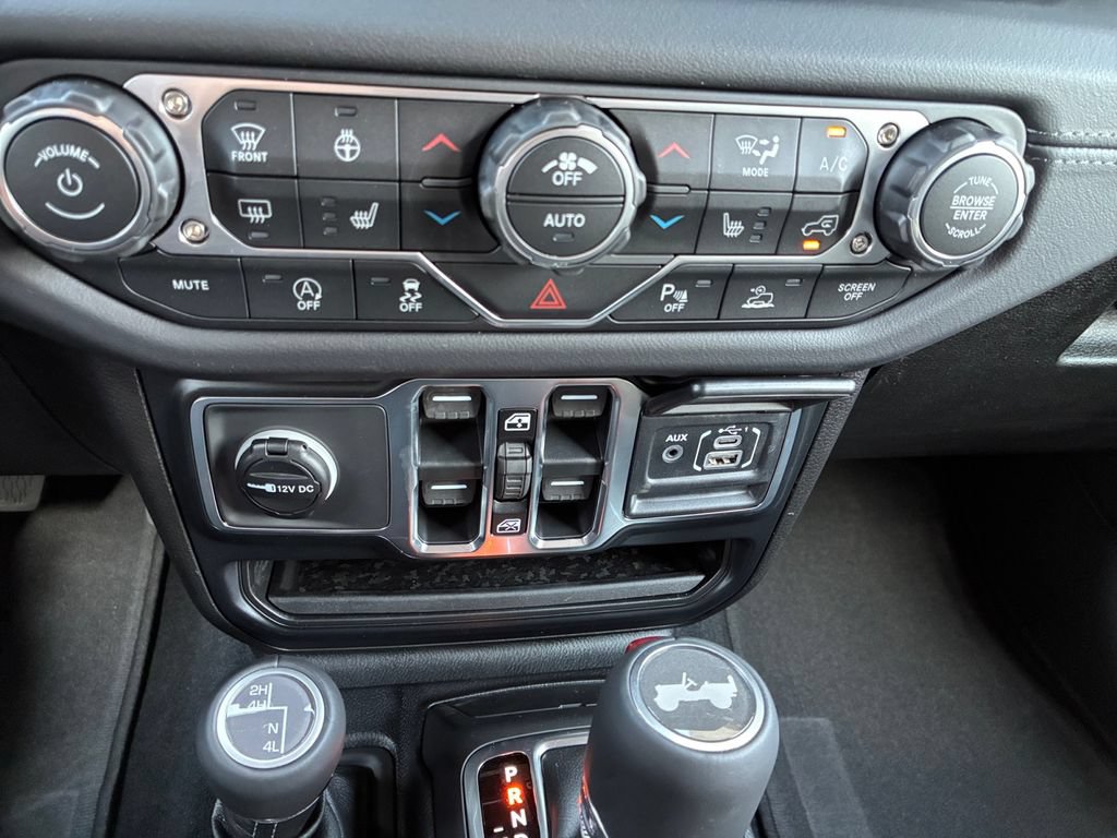 New 2026 Jeep Wrangler Unlimited Sahara AWD/4WD image 10