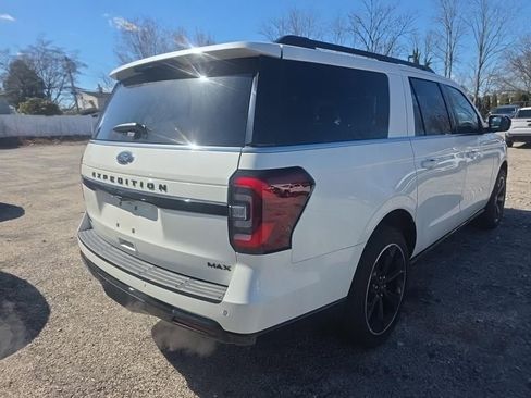 Used 2022 Ford Expedition Max Limited image 4