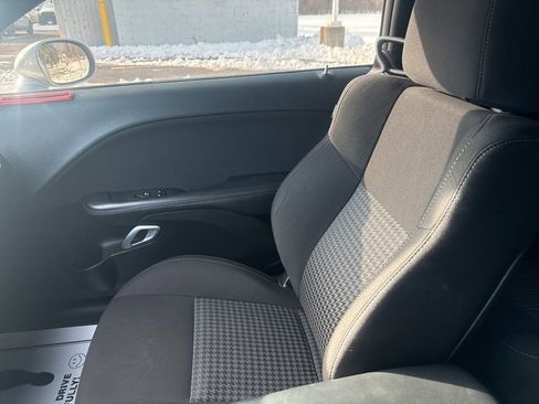 Used 2022 Dodge Challenger GT image 32