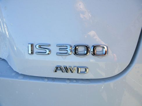 Used 2025 Lexus IS 300 F Sport image 9