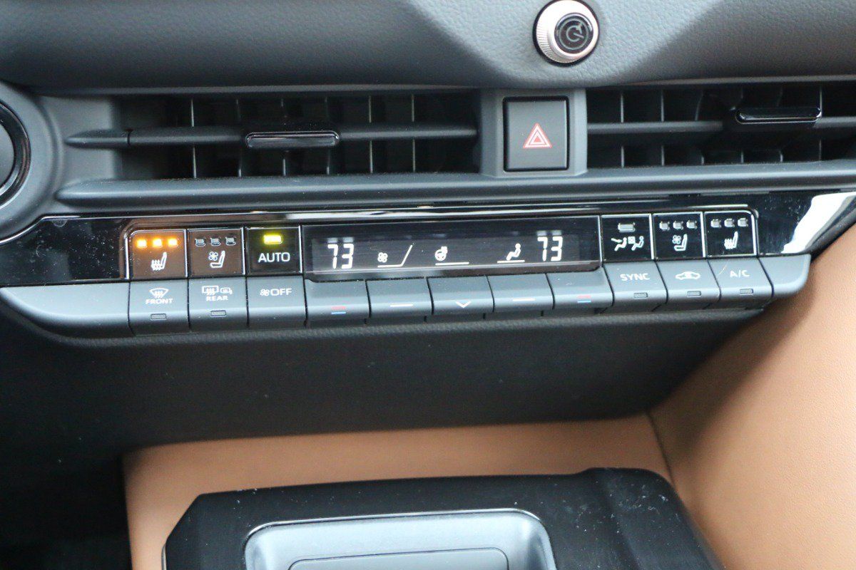 Used 2025 Toyota Crown Signia w/ Advanced Technology Package AWD/4WD image 26