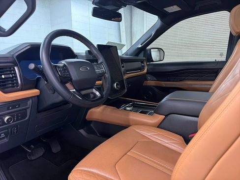 Certified 2022 Ford Expedition Max Platinum RWD image 7