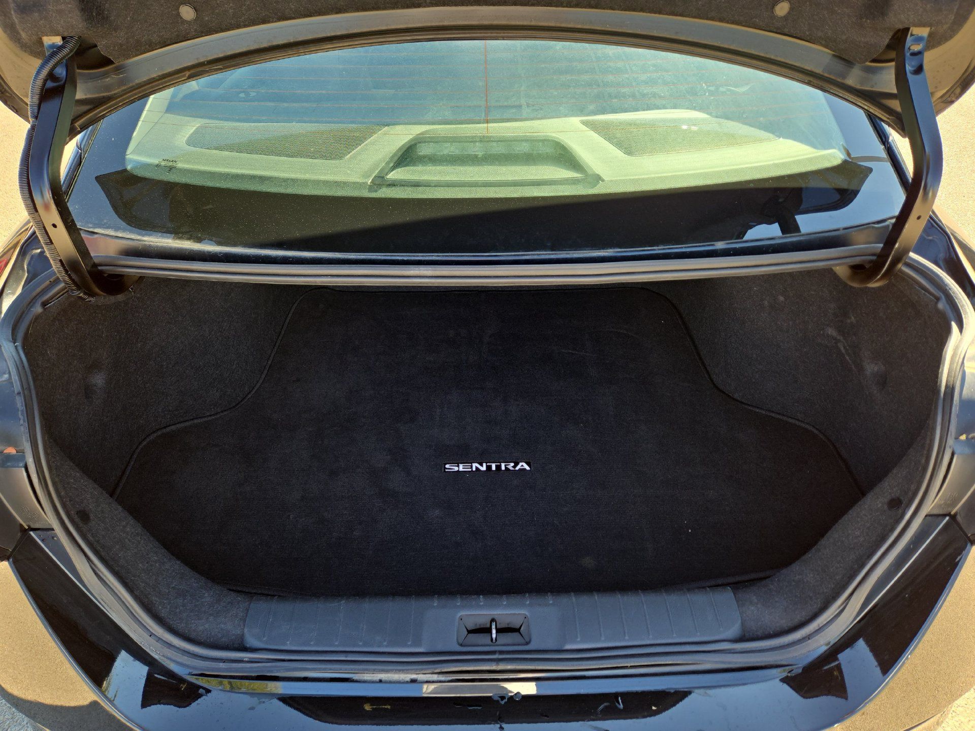 Used 2024 Nissan Sentra SV FWD image 12
