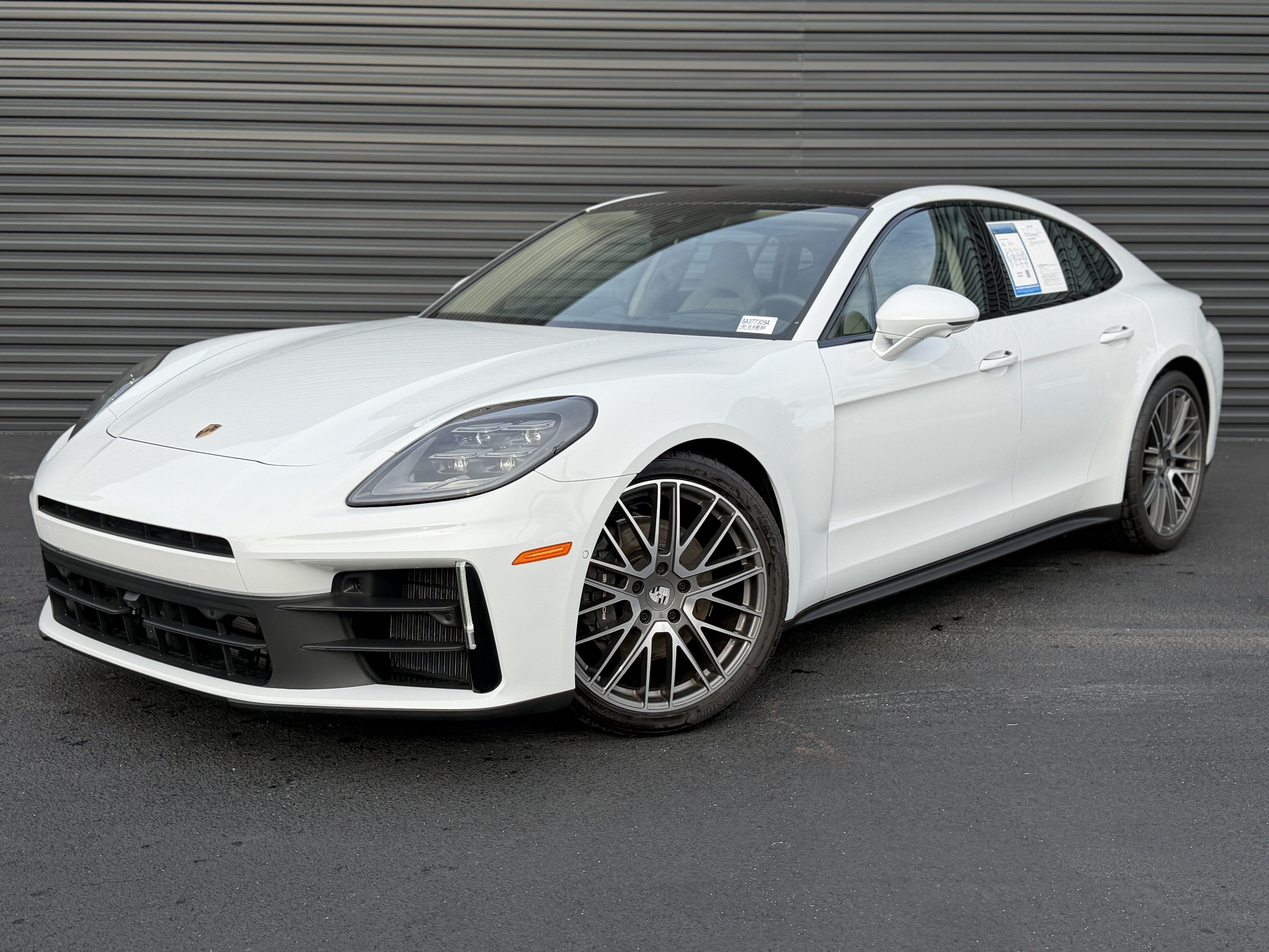Certified 2025 Porsche Panamera 4 AWD/4WD image 1