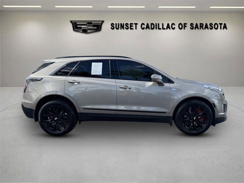 Certified 2022 Cadillac XT5 Sportv w/ Technology Package AWD/4WD image 2