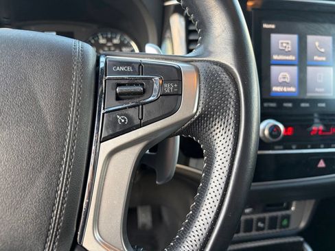 Used 2021 Mitsubishi Outlander 4WD Plug-In Hybrid image 24