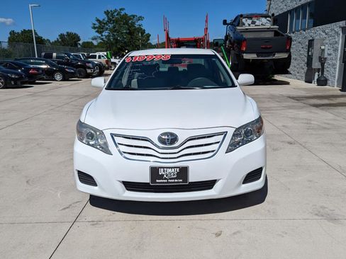 Used 2011 Toyota Camry LE image 8