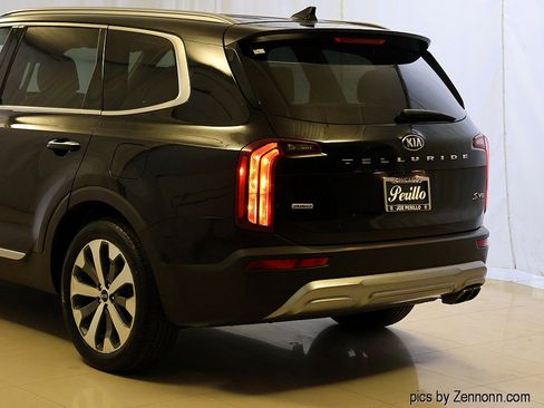 Used 2020 Kia Telluride S w/ S 8 Passenger Seating Package AWD/4WD image 8
