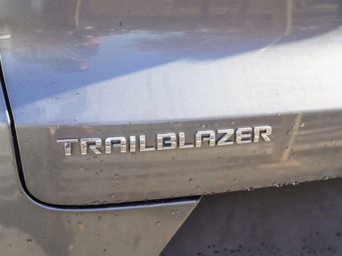 Used 2021 Chevrolet TrailBlazer LT w/ Convenience Package image 17