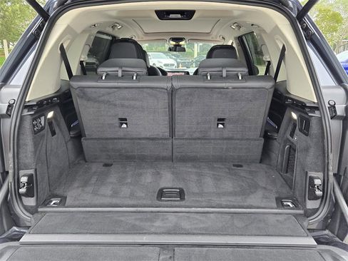 Used 2021 BMW X7 xDrive40i w/ Premium Package image 17