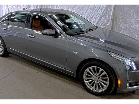 Used 2017 Cadillac CT6 Luxury AWD/4WD image 3