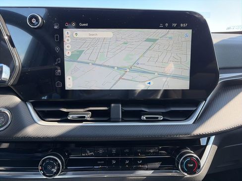 New 2026 Chevrolet Equinox LT w/ Safety and Technology Package AWD/4WD image 17