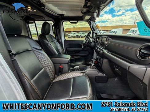 Used 2022 Jeep Gladiator Overland AWD/4WD image 14