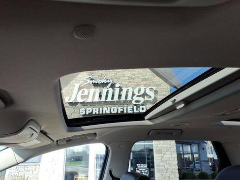 Used 2020 Buick Enclave Avenir w/ Avenir Technology Package image 22