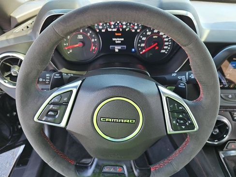 Used 2022 Chevrolet Camaro ZL1 RWD image 12