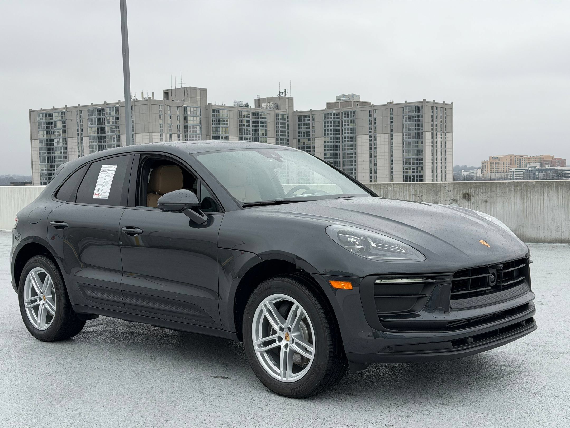 Certified 2026 Porsche Macan AWD/4WD image 9