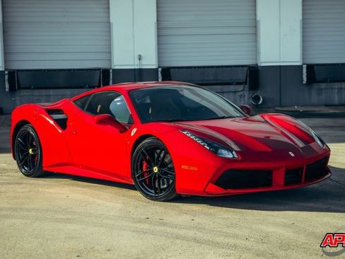 Used 2018 Ferrari 488 GTB image 46