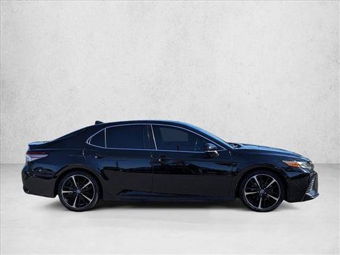 Used 2019 Toyota Camry XSE FWD image 4