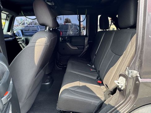 Used 2016 Jeep Wrangler Unlimited Sport AWD/4WD image 27
