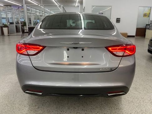 Used 2016 Chrysler 200 S image 6