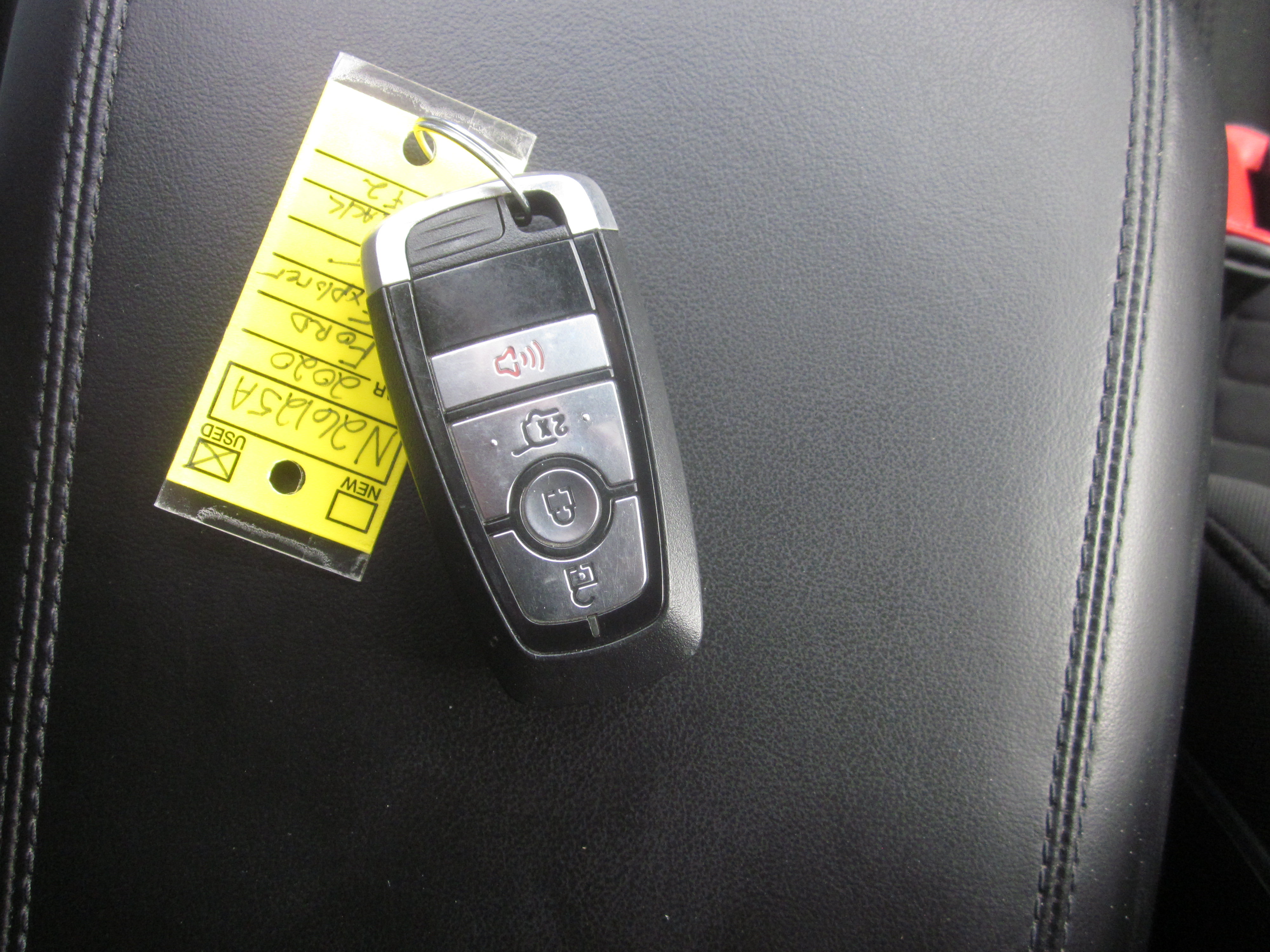 Used 2020 Ford Explorer XLT w/ Comfort Package AWD/4WD image 13