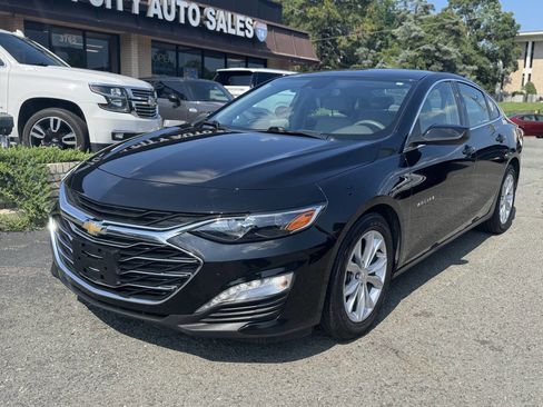 Used 2022 Chevrolet Malibu LT image 3