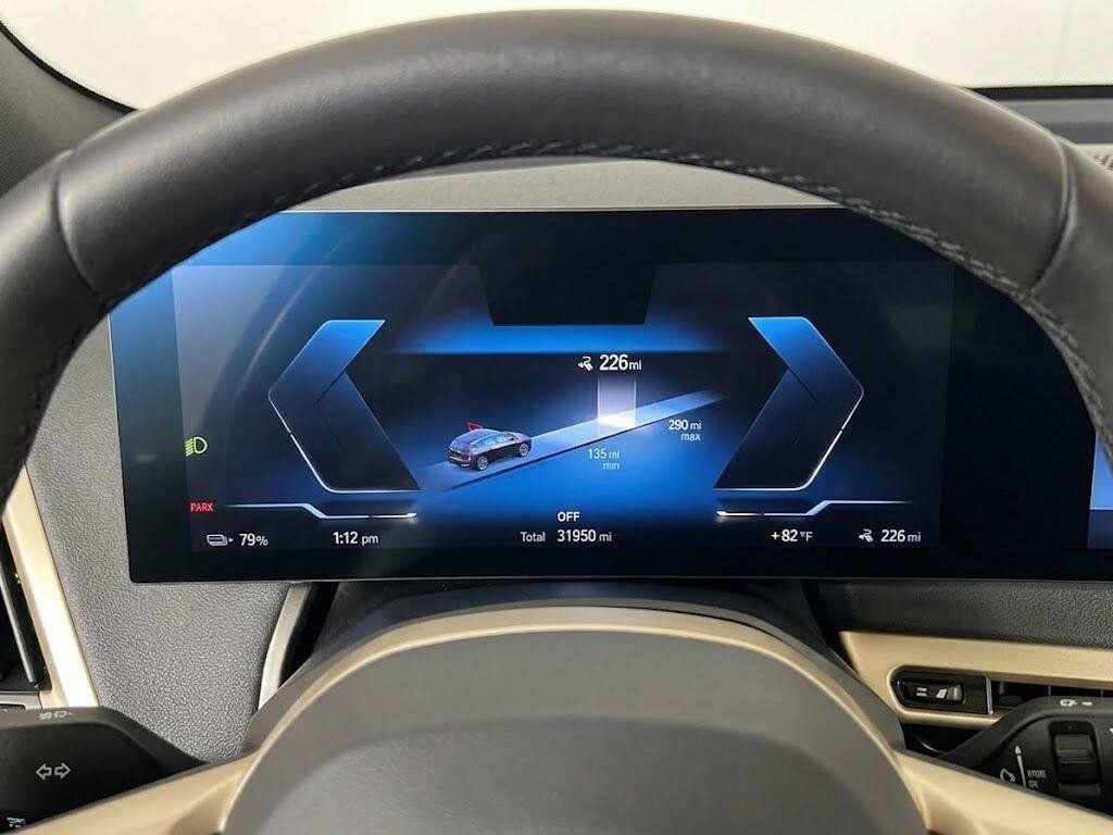 Used 2023 BMW iX xDrive50 w/ Ultimate Package 2 AWD/4WD image 10