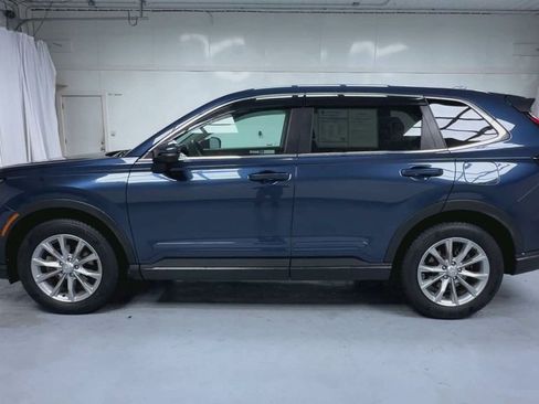 Used 2023 Honda CR-V EX image 5