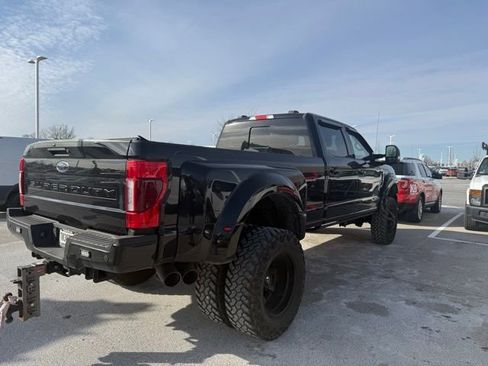 Used 2021 Ford F350 Lariat w/ Lariat Ultimate Package image 4