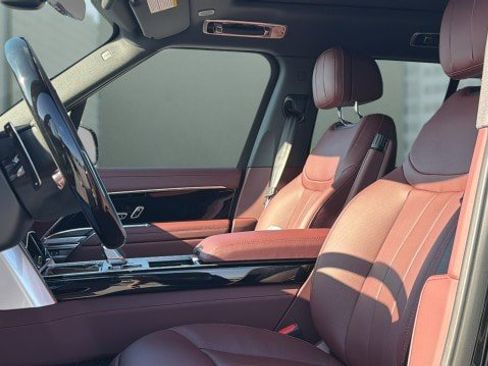 New 2026 Land Rover Range Rover SE image 19