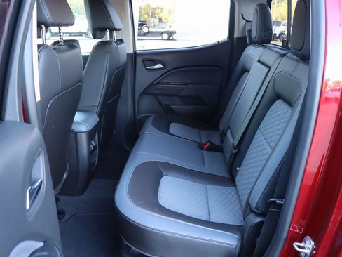 Used 2022 Chevrolet Colorado Z71 image 18