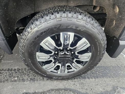 Certified 2025 GMC Sierra 2500 Denali w/ Denali Reserve Package image 36