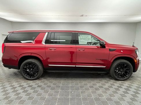 New 2025 GMC Yukon XL Elevation w/ LPO, Yukon Black Package image 13