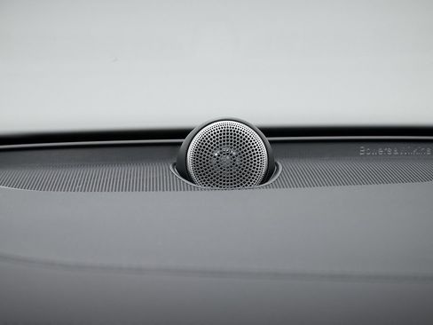 Certified 2024 Volvo V90 B6 Cross Country Ultimate image 18