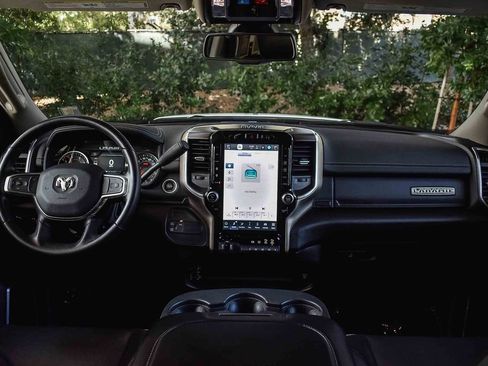 Used 2024 RAM 2500 Laramie image 14