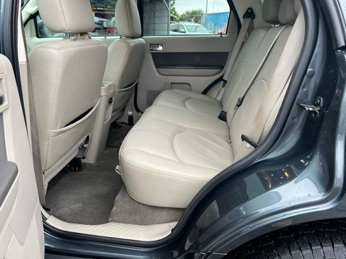 Used 2010 Mercury Mariner Premier FWD image 19