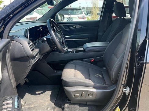 Used 2024 Chevrolet Traverse LT FWD image 20